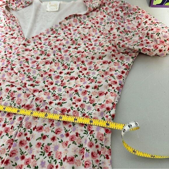 Siren Lily floral, print flowing, stretchy, V-neck dress Size L - Picture 11 of 11